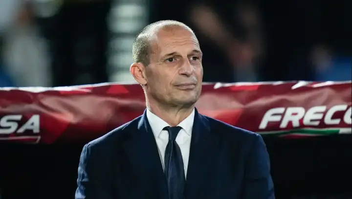 gWvry, 两张黄牌被 gWvry, 两张黄牌被