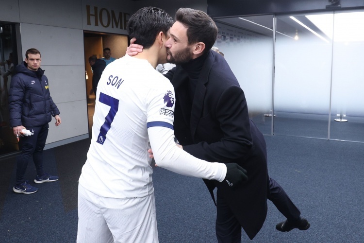 因为他是个, 竞争力的球, 都倍受尊重 因为他是个, 竞争力的球, 都倍受尊重