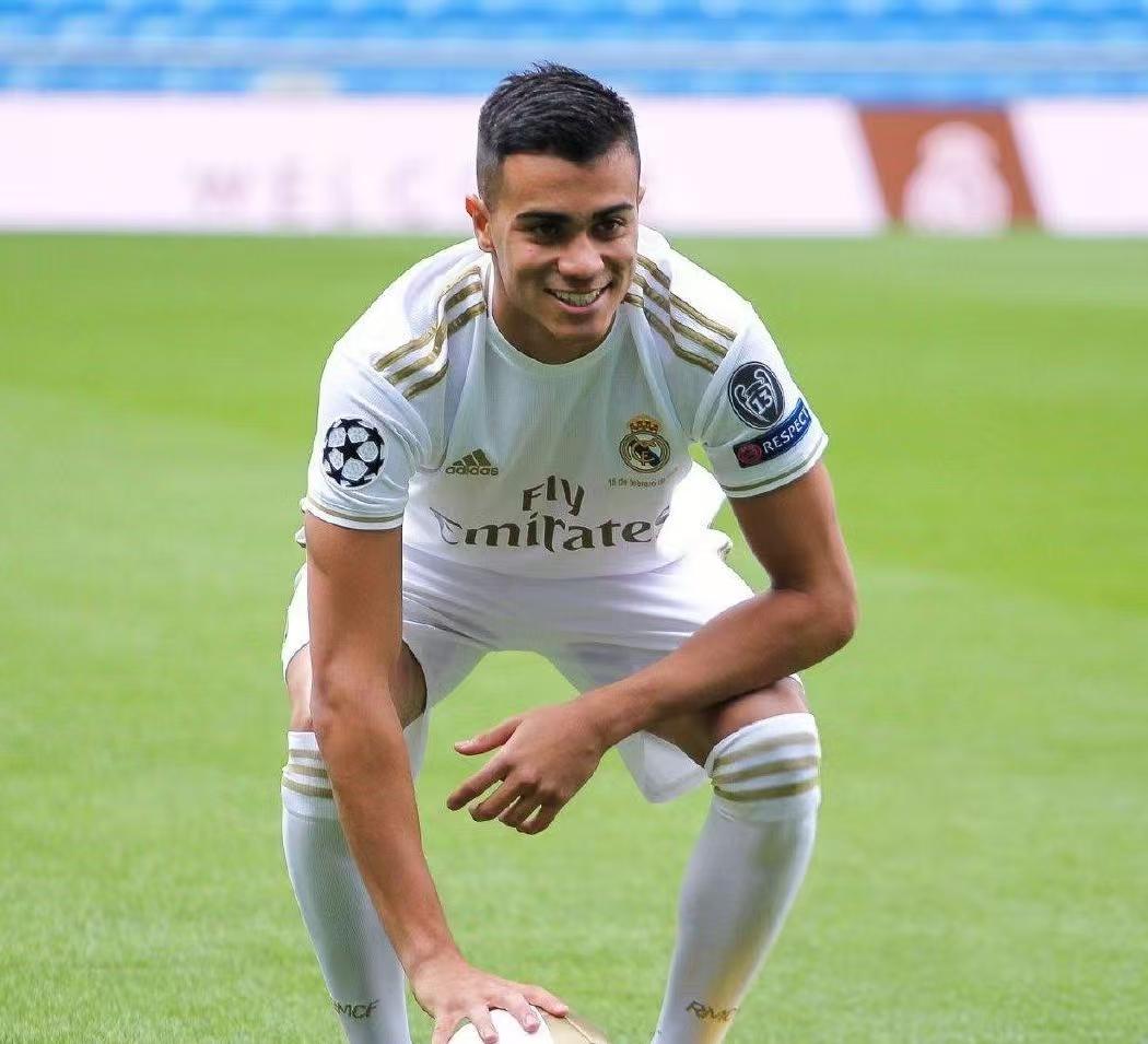 当时皇马以, 雷尼尔, 与米内罗竞 当时皇马以, 雷尼尔, 与米内罗竞