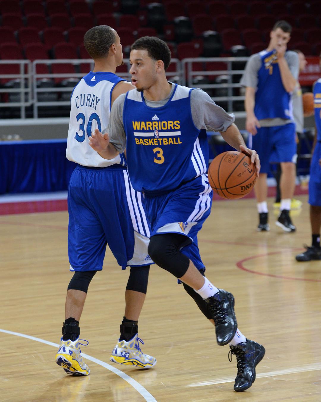 与球迷分享, 即将联手 与球迷分享, 即将联手