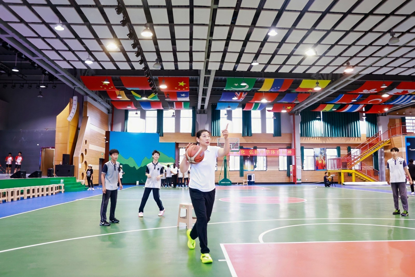 儿一遍观展 儿一遍观展